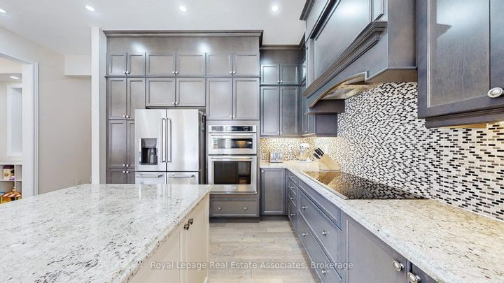 Photo 14 at 212 Niagara Trail, Georgetown, Halton Hills