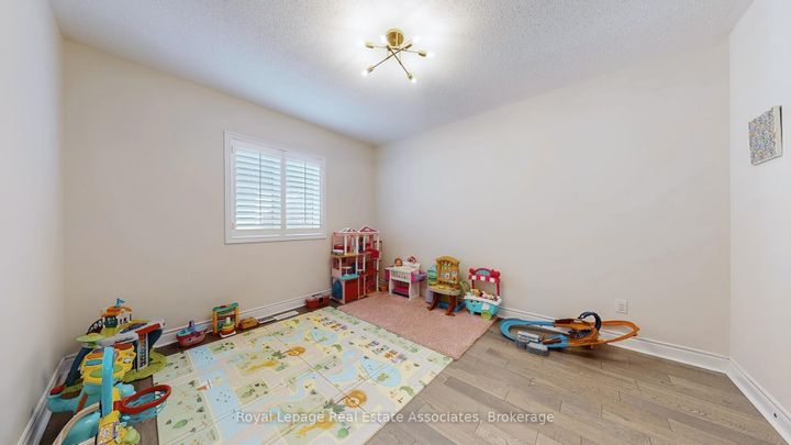 Photo 32 at 212 Niagara Trail, Georgetown, Halton Hills