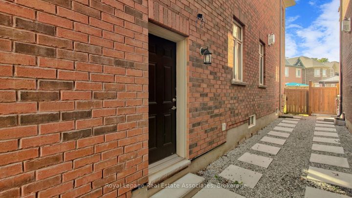 Photo 40 at 212 Niagara Trail, Georgetown, Halton Hills