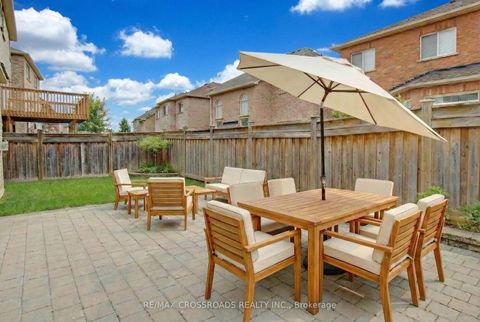 Photo 41 at 122 Destino Crescent, Vellore Village, Vaughan