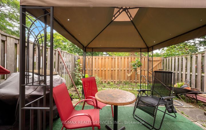 Photo 33 at 124 - 124 Baronwood Court, Brampton North, Brampton