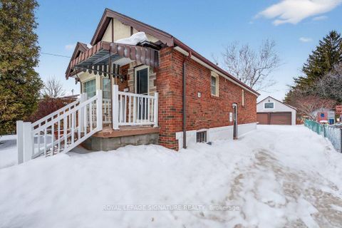Photo 1 at 290 Coronation Drive, West Hill, Toronto