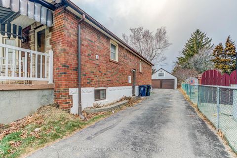 Photo 3 at 290 Coronation Drive, West Hill, Toronto