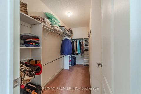 Photo 20 at 17 Villandry Crescent, Maple, Vaughan