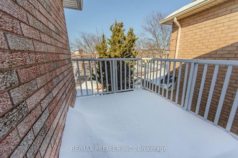 Photo 23 at 17 Villandry Crescent, Maple, Vaughan