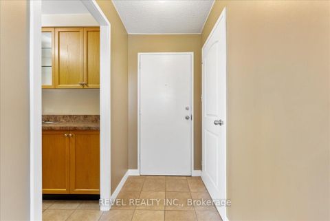 Photo 10 at 508 - 936 Glen Street, Lakeview, Oshawa