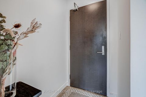 Photo 2 at 409 - 569 King Street E, Moss Park, Toronto