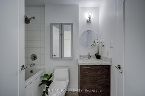 Photo 12 at 409 - 569 King Street E, Moss Park, Toronto
