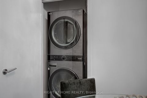 Photo 17 at 409 - 569 King Street E, Moss Park, Toronto