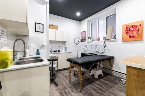 Photo 18 at 3310 Yonge Street, Lawrence Park North, Toronto