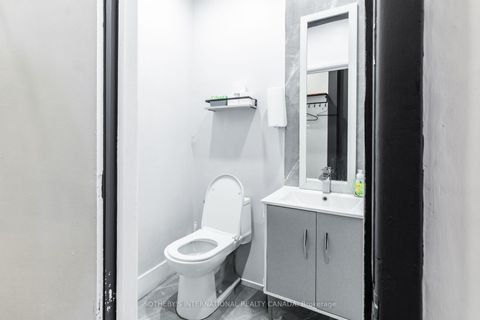 Photo 22 at 3310 Yonge Street, Lawrence Park North, Toronto