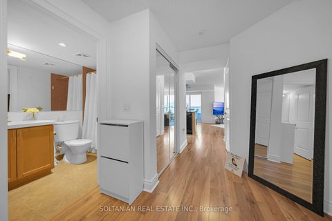 Photo 4 at 2029 - 500 Doris Avenue, Willowdale East, Toronto