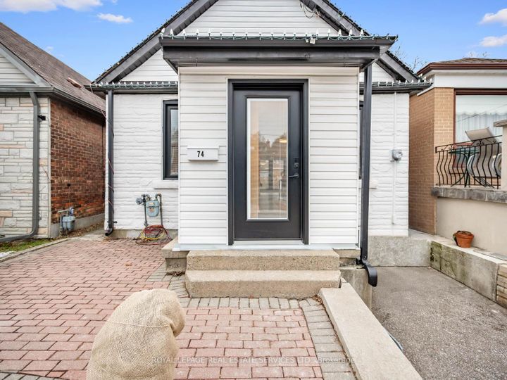 Photo 3 at 74 Chryessa Avenue, Smythe, Toronto