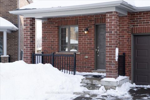 Photo 5 at 11 Bedford Estates Crescent, Bayshore, Barrie