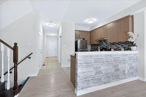 Photo 20 at 11 Bedford Estates Crescent, Bayshore, Barrie