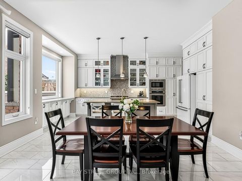 Photo 9 at 39 Cairns Gate, King City, King