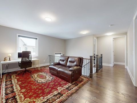 Photo 24 at 39 Cairns Gate, King City, King