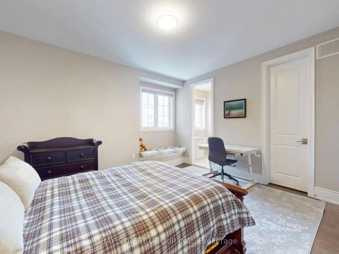 Photo 35 at 39 Cairns Gate, King City, King