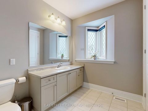 Photo 41 at 39 Cairns Gate, King City, King