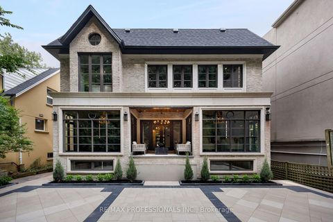 Photo 22 at 30 Dacre Crescent, Swansea, Toronto