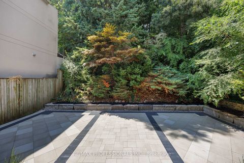 Photo 23 at 30 Dacre Crescent, Swansea, Toronto