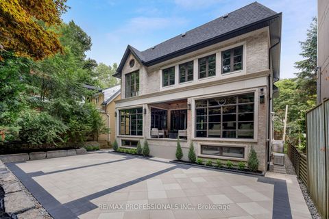 Photo 24 at 30 Dacre Crescent, Swansea, Toronto