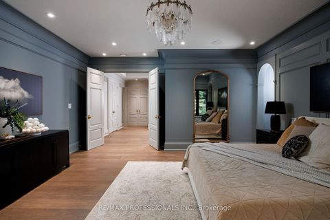 Photo 32 at 30 Dacre Crescent, Swansea, Toronto