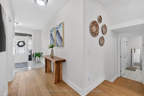 Photo 2 at 23 Wardlaw Place, Vellore Village, Vaughan