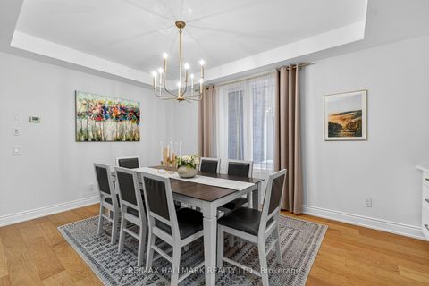 Photo 3 at 23 Wardlaw Place, Vellore Village, Vaughan