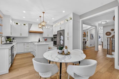 Photo 7 at 23 Wardlaw Place, Vellore Village, Vaughan