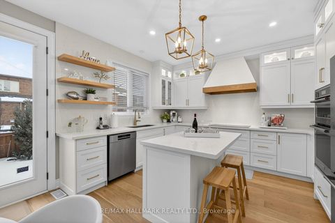 Photo 9 at 23 Wardlaw Place, Vellore Village, Vaughan