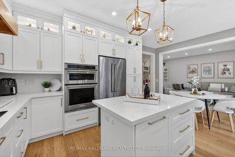 Photo 10 at 23 Wardlaw Place, Vellore Village, Vaughan