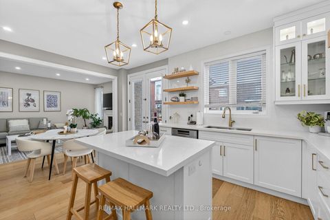 Photo 11 at 23 Wardlaw Place, Vellore Village, Vaughan