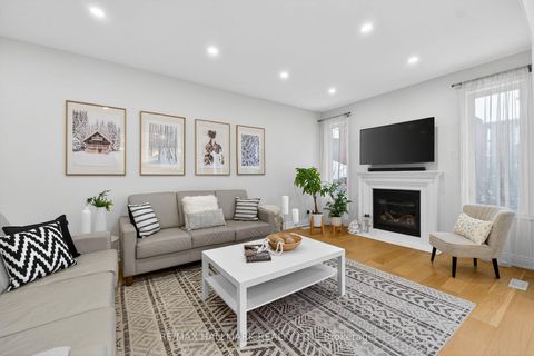 Photo 13 at 23 Wardlaw Place, Vellore Village, Vaughan