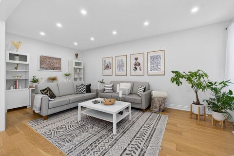 Photo 15 at 23 Wardlaw Place, Vellore Village, Vaughan