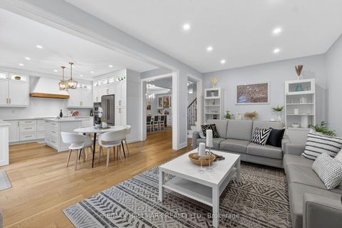 Photo 17 at 23 Wardlaw Place, Vellore Village, Vaughan