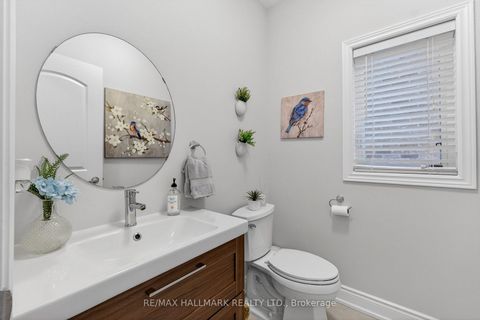 Photo 19 at 23 Wardlaw Place, Vellore Village, Vaughan