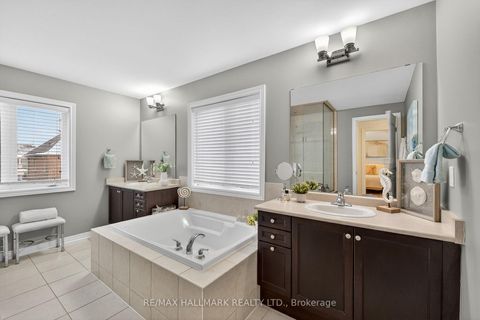 Photo 22 at 23 Wardlaw Place, Vellore Village, Vaughan