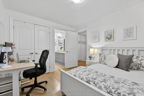 Photo 34 at 23 Wardlaw Place, Vellore Village, Vaughan