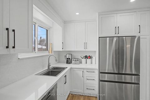 Photo 10 at 37 Avis Crescent, Parkview, Toronto