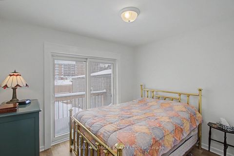 Photo 11 at 37 Avis Crescent, Parkview, Toronto