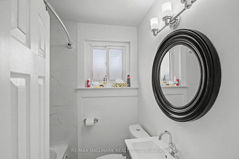 Photo 16 at 37 Avis Crescent, Parkview, Toronto