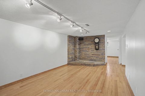 Photo 20 at 37 Avis Crescent, Parkview, Toronto