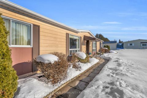 Photo 8 at 22 Emery Court, Sutton & Jackson's Point, Georgina