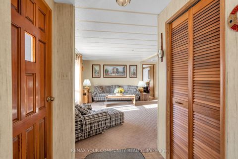 Photo 10 at 22 Emery Court, Sutton & Jackson's Point, Georgina