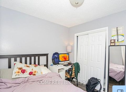 Photo 12 at 11 - 4020 Brandon Gate Drive, Malton, Mississauga