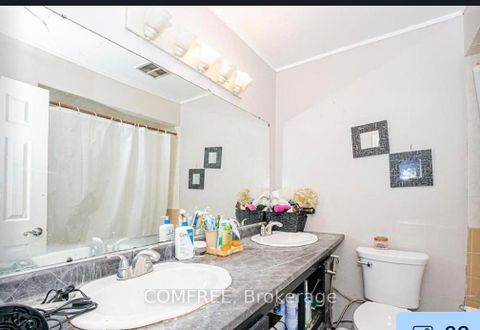 Photo 13 at 11 - 4020 Brandon Gate Drive, Malton, Mississauga