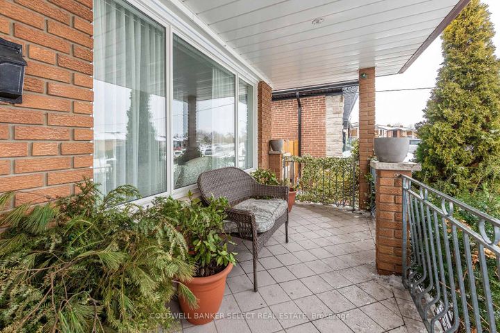 Photo 3 at 72 Mayall Avenue, CFB, Toronto
