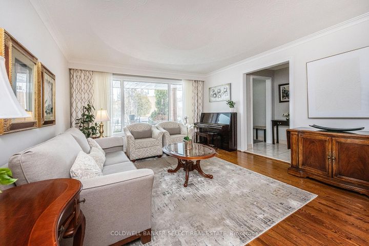 Photo 7 at 72 Mayall Avenue, CFB, Toronto