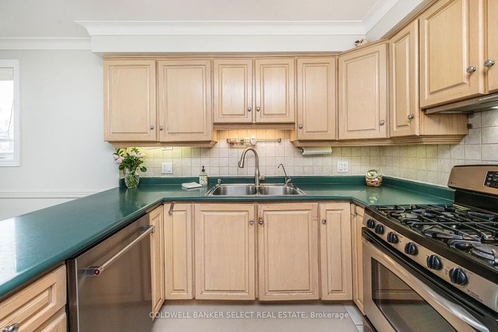 Photo 12 at 72 Mayall Avenue, CFB, Toronto